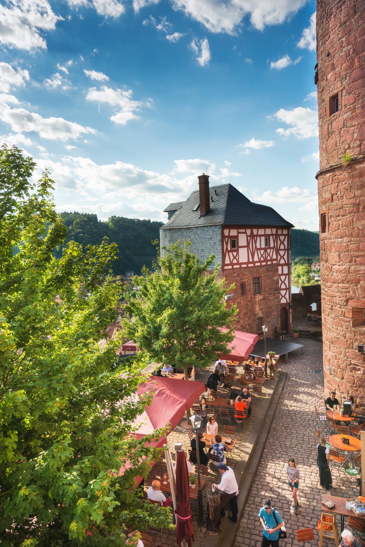 Blick über die Altstadt von Wertheim mit Burg